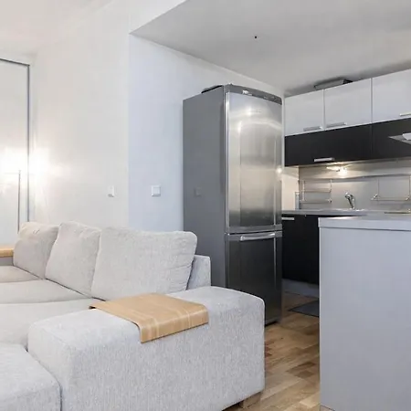 公寓 Modern 2br In Rotermanni, Ev Parking Garage, 5 Guests 塔林