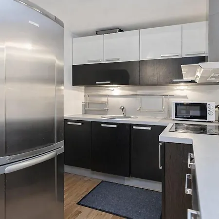 Modern 2br In Rotermanni, Ev Parking Garage, 5 Guests * 塔林