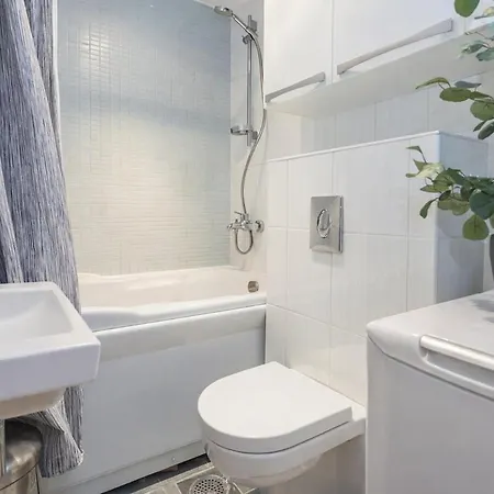 公寓 Modern 2br In Rotermanni, Ev Parking Garage, 5 Guests 塔林