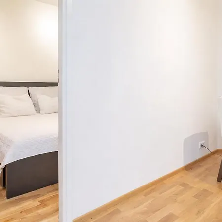 Apartment Modern 2br In Rotermanni, Ev Parking Garage, 5 Guests