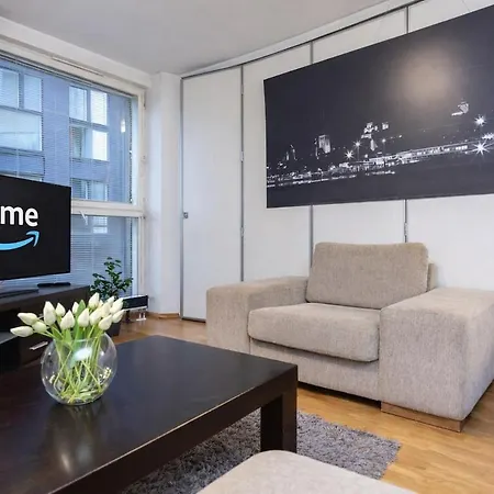 Modern 2br In Rotermanni, Ev Parking Garage, 5 Guests * 塔林